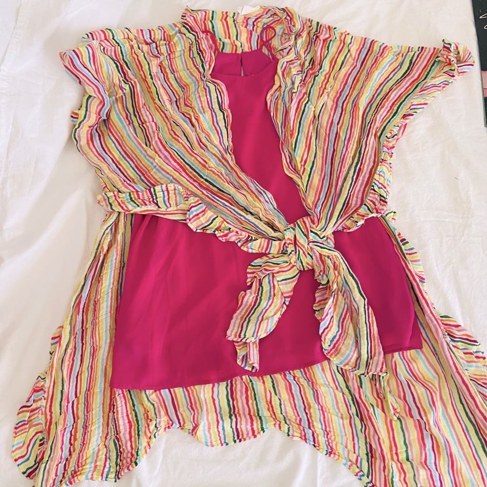 Adorable wrap/tie top from Francesca’s ❤️